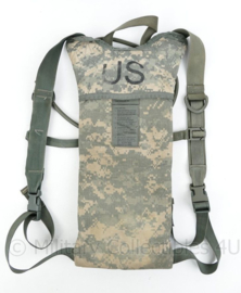 US Army MOLLE II ACU Camo hydration pack met waterzak - 48 x 19 x 2 cm - origineel