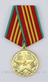 Russische medaille 10 jaar strijdkrachten - nieuw in doosje - origineel