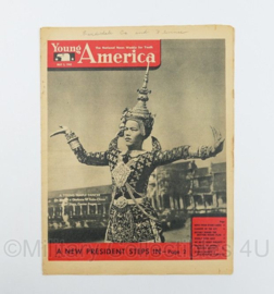 WO2 US Young America The National News Weekly for Youth Magazine tijdschrift - May 3, 1945 - 34,5 x 27 cm - origineel