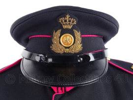 KL Koninklijke Landmacht gala uniform jasje, broek en pet "eerste luitenant"  - "militaire administratie" - maat 50 - origineel