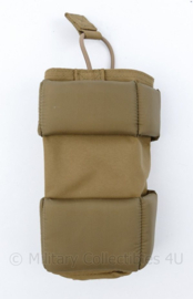 Defensie padded  pouch coyote - om een radio in of onder je vest te dragen - 8 x 5 x 18 cm -  origineel