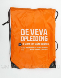 De VEVA Opleiding - Je Moet Het Maar Kunnen. rugtas oranje - origineel