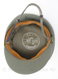 Militaire platte pet - zwarte bies - licht gebruikt - 54 tm. 57 cm.  - origineel