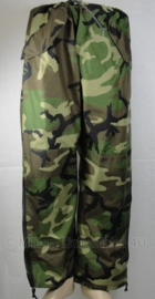 US army Woodland trousers cold weather - regenbroek - maat Medium - origineel