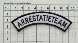 Arrestatieteam straatnamen set - zwart/wit - met klittenband - 9,5 x 3,5 cm