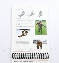 KLU Luchtmacht handboek Force Protection Individual Common Core Skills ICCS - 16 x 10,5 x 1 cm - origineel