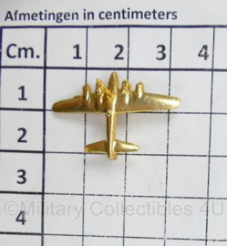 KLU Koninklijke Luchtmacht vliegtuig speldje - 3 x 2 cm - origineel