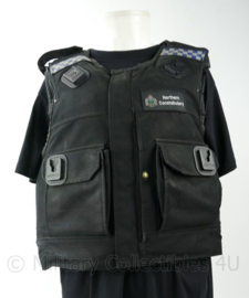 Britse politie kogel- en steekwerend vest met ballistische inhoud Northern Constabulary - HOSDB/CAST-normen HG1A/KR2/SP2 - maat Medium - origineel