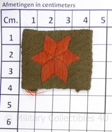 MVO oorlogsvrijwilligersembleem model 1940 tot 1951 - 4 x 3,5 cm - origineel