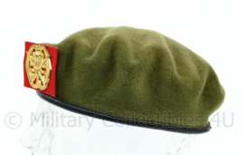KL Nederlandse leger model tot 2000 baret met KMS Koninklijke Militaire School insigne 1985 groen - maat 57 - origineel