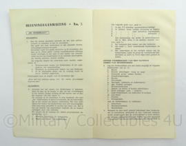 Staf Bevelhebber Nederlandsche strijdkrachten oefenings aanwijzing No5 uit 1945 - afmeting 15 x 23 cm - origineel