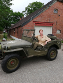 Dames overhemd voor bij de Jeep