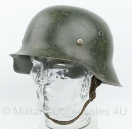 WO2 Duitse M42 helm met naoorlogse liner -  originele WO2 gestempelde helmpot