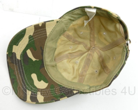 Baseball cap Woodland camo - one size - gedragen