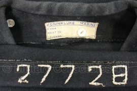 Koninklijke Marine Matrozen hemd 1955 met insignes en orig. label Baaienhemd  -maat 46 -  origineel
