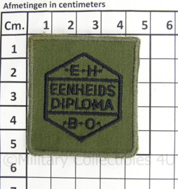 KL Landmacht borst embleem EHBO eenheids diploma voor op het GVT - groen - afmeting 4,5 x 5 cm - origineel