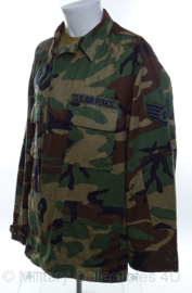 US Air Force uniform jasje woodland camo - Staff Sergeant - met insigne - maat Large/Reg - origineel