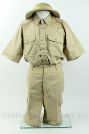 Jungle Safari man tropen kledingset overhemd, broek en helm 3-delig - meerdere maten - leuk voor Carnaval!