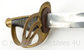 Sabel met schede - 70 cm lang - replica