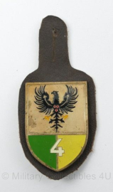 Italiaanse leger 4 Legione Guardia di Finanza borsthanger - 8,5 x 4 cm - origineel