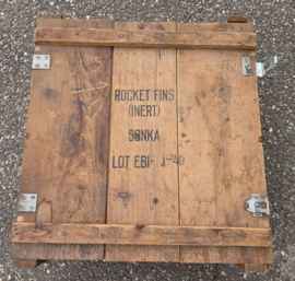 Houten kist Rocket Fins Inert S9NKA - 4 Modification kits . Rocket Aircraft 5 inch M34 - 72 x 67 x 35  cm.  - origineel