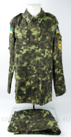 Oekraïense leger Ukraine Army Standard TTsKO Woodland Camo Uniform jacket with trouser and insignia - maat 50-6 - origineel