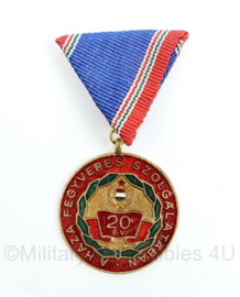 Hongaarse medaille a haza fegyveres szolgálatában 20 EV 20 jaar dienst in doosje - Origineel