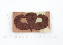 Zeldzame US parawing op Desert camo ondergrond - 5 x 2,5 cm -  origineel