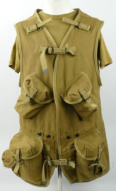 WO2 US Assault vest met tassen - maat Extra Large - licht gedragen - replica