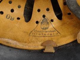 Duitse feuerwehr helm met inslagen  -  THALE STAHL met unieke stempel - maat 60  -  origineel