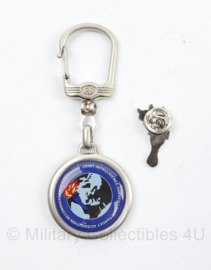 Defensie sleutelhanger en speld Commando Joint Intelligence Surveillance  - 9 x 3,5 cm - origineel