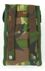 KL Veldfles met woodland MOLLE hoes en RVS beker - nieuwstaat - origineel