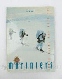 Gedenkboek 325 jaar Qua Patet Orbis Mariniers - Hans A.M. Haring - 23,5 x 2 x 31,5 cm - origineel