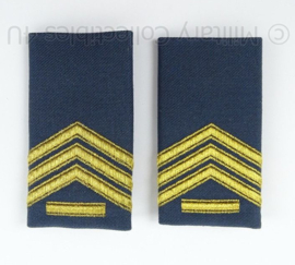 KLu Luchtmacht GLT schouder epauletten met rang "Sergeant 1e klasse" - geel op blauw - afmeting 5 x 9 cm - origineel