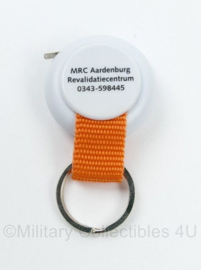 Commando Dienstencentra MRC Aardenburg Revalidatiecentrum sleutelhanger met meetlint - 6,5 x 4 cm - origineel