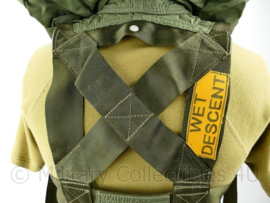 Britse leger en Korps Mariniers Life Preserver Waistcoat Parachutist MK2 Inflatable Reddingsvest voor om de nek- origineel