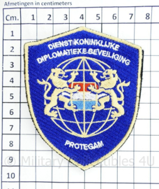 DKDB Protegam Dienst Koninklijke Diplomatieke Beveiliging embleem  - met klittenband  - 9 cm. diameter