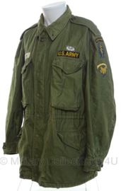 US M51 field jacket met voering Special Forces m1951 Vietnam oorlog periode - met insignes - maat Medium/Regular - origineel