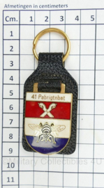 KL Nederlandse leger 41 Pabrigtnbat 41 Pantserbrigade Treinenbataljon sleutelhanger - 8,5 x 3,5 cm - origineel
