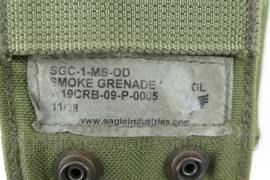 Defensie Korps Mariniers en US Army Eagle Industries MOLLE smoke grenade pouch SGC-1-MS-OD - 8 x 5,5 x 16 cm - origineel