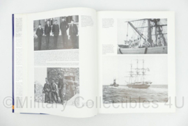 Honderdzeventig jaar opleiding tot marineofficier 1829-1999 - 23 x 2,5 x 28,5 cm