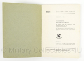 MVO Handleiding Militair Tuchtrecht 1954 - 3108 - afmeting 12 x 19 cm - origineel