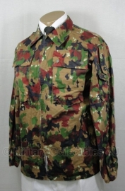 Zwitserse TAZ 83 of TASS 83 camo jas M70 - maat 48, 52 - origineel