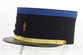 Franse Gendarmerie kepi - hulp gendarme - met embroidered insigne - maat 56 - origineel