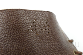 WO2 Zweedse leger schoenen met een lederen zool 1943 - WO2 Canadees model - maat 44 - gedragen - origineel