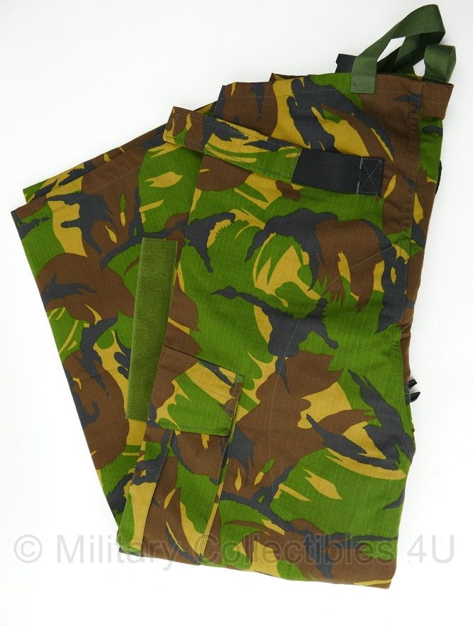 KL M2000 NBC parka en NBC broek woodland - jas maat M/R, broek maat M/S - licht gedragen - origineel