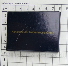 Defensie lege medaille doos - Kanselarij der Nederlandsche Orden voor Trouwe Dienst medaille - 8 x 6 cm - origineel