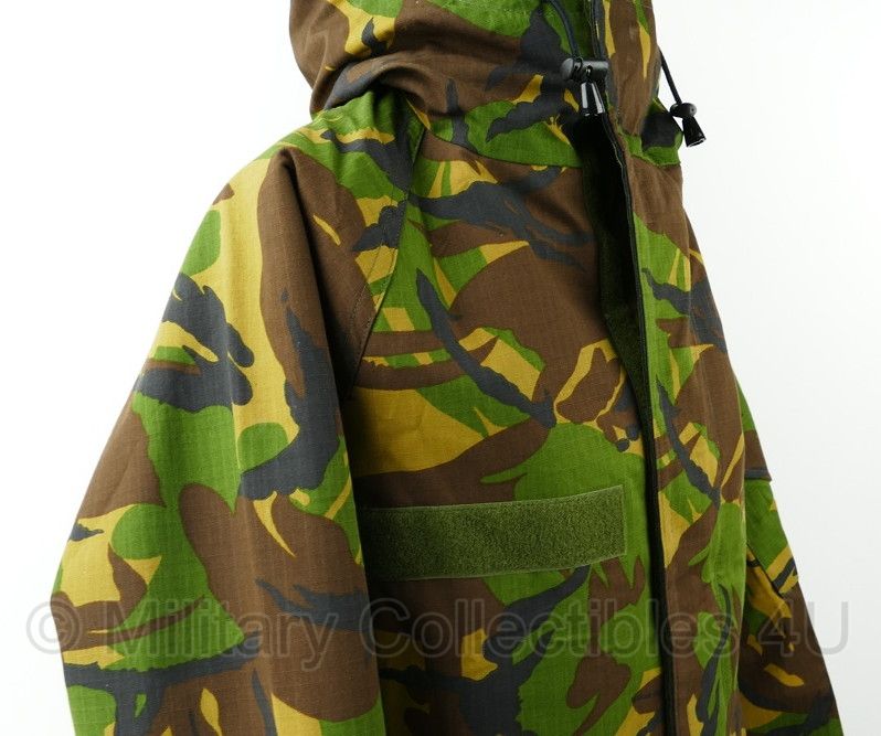 KL M2000 NBC parka en NBC broek woodland - jas maat M/R, broek maat M/S - licht gedragen - origineel
