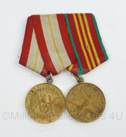 Russische leger CCCP medaillebalk  2 medailles - 9 x 7 cm - origineel