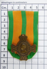 Nederlandse Oorlogsherinneringskruis WO2 Medaille voor Krijgsverrichtingen - 8 x 5 cm - origineel